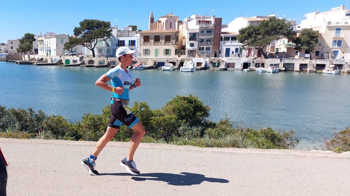 Caroline Livesey tweet media