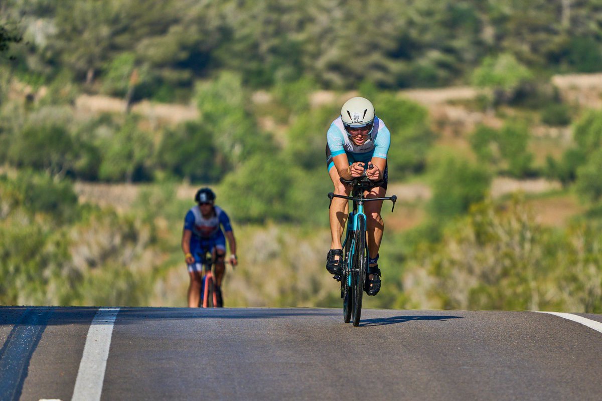 Caroline Livesey tweet media