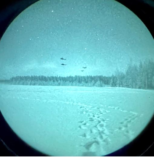352SOW's tweet photo. Sharpening capabilities and strengthening partnerships 🇺🇸🤝🇫🇮

We train together in the High North to fine-tune interoperability in the Arctic’s extreme cold weather conditions. 

#erikoisjoukot #SOFinEurope #StrongerTogether  

@UtinJR @US_SOCEUR @NATO @US_EUCOM https://t.co/jM0mBuxvex