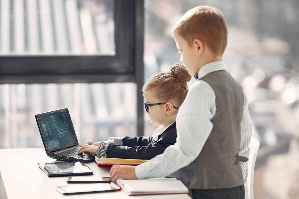 kidsworldfun's tweet image. Coding for Kids: 4 Ways Your Child Can Become a Developer. Learning to code has become an increasingly important skill for kids. Coding teaches kids how to think critically, solve problems, and communicate effectively. kidsworldfun.com/blog/coding-fo…
#CodingForKids #BecomeADeveloper