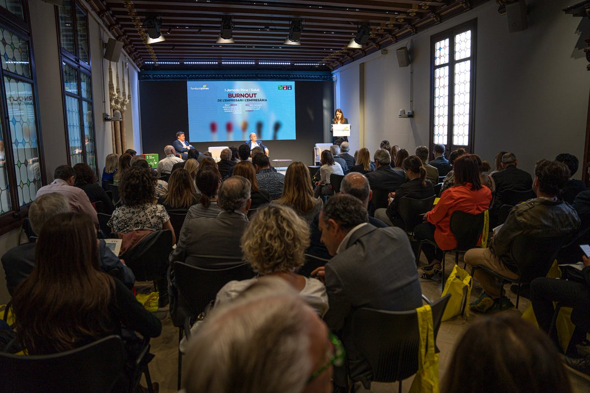 fundacio_pimec's tweet photo. Aquí teniu el resum de la 1a Jornada Pime i Salut: Burnout de l'empresari i l'empresària 

#ODS3 #ODS8 #ODS17 #burnoutpersonaempresària
https://t.co/45bVdlR3RZ https://t.co/x60wXEycl1