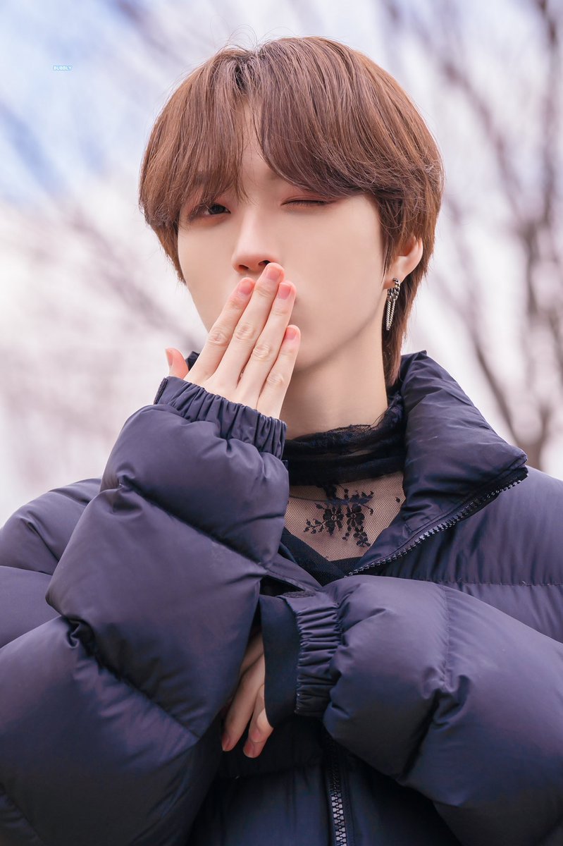 sunlumine's tweet photo. if you see this tweet, quote it with 4 pics that expose your taste in men

🤍🤍🤍 https://t.co/ec8h4pceWa