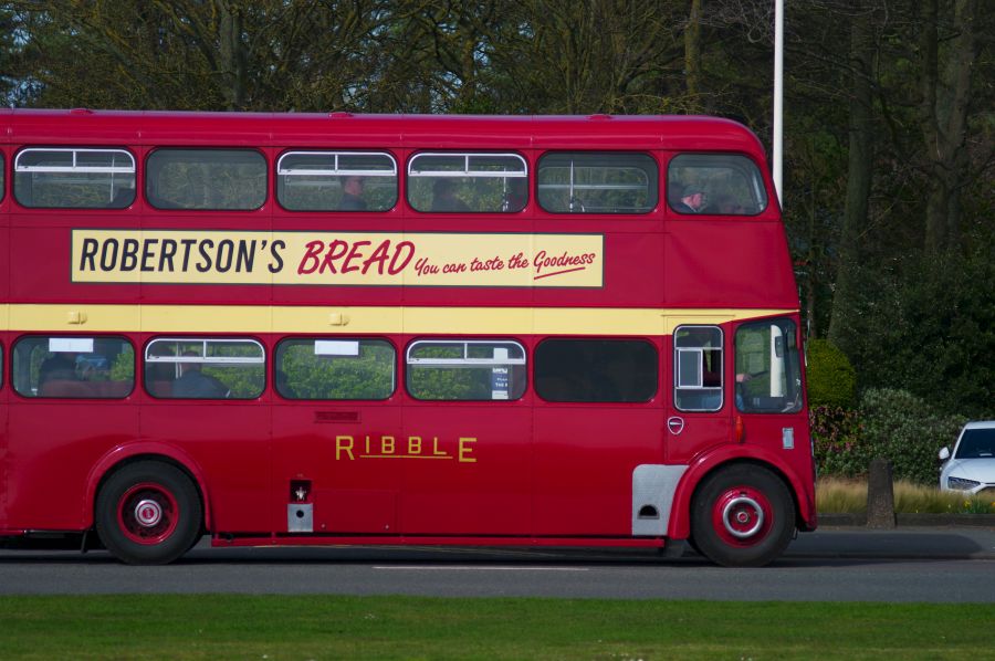 LachlanMain's tweet photo. LYTHAM.
Use your loaf and catch the Ribble bus.
#Lytham #buses #RibbleBuses #streetphotography #transport https://t.co/6TKsVMNL0u