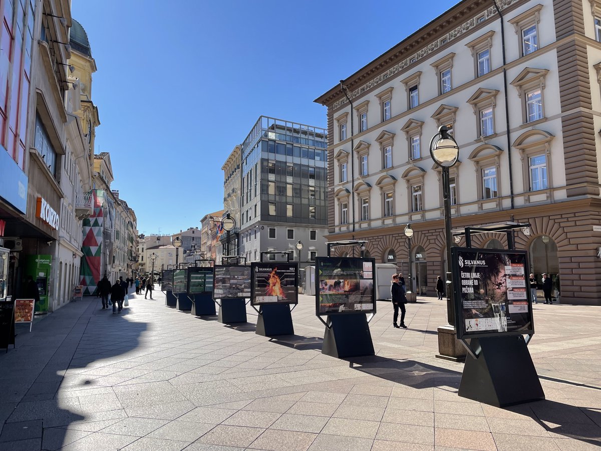 SilvanusProject's tweet photo. Thank you to the City of Rijeka @gradrijeka, Mayor of Rijeka Marko Filipović @MarkoF2021  and @HrvatskaHvz (Croatian Firefighting Association)👨‍🚒 for sponsoring and organising the exhibition in Rijeka. Citizen engagement is a vital branch in the development of our platform! 🌳🤝 https://t.co/yXeVXMRU1v