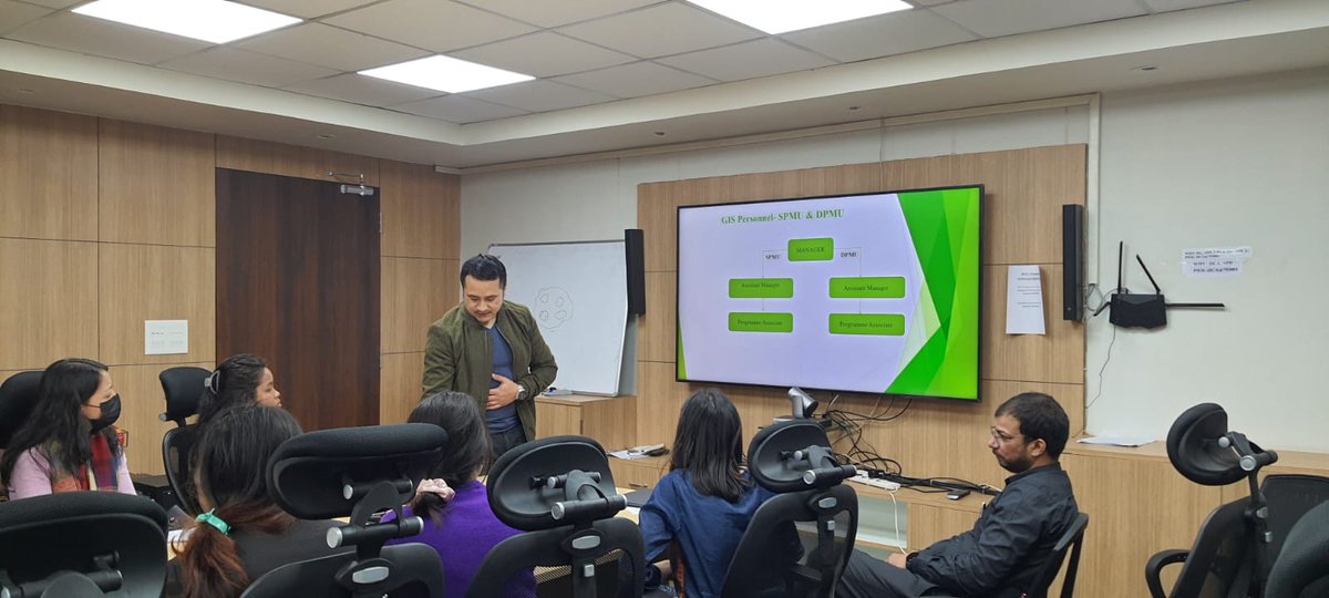 mbda_meghalaya's tweet photo. On April 3rd, 2023, the GIS team organized an orientation program for the 16 individuals who were selected as #GIS apprentices. The #apprenticeship training program will last for three months, during which the apprentices will work closely with the GIS team under #CLLMP. https://t.co/FgtN7TTXT8