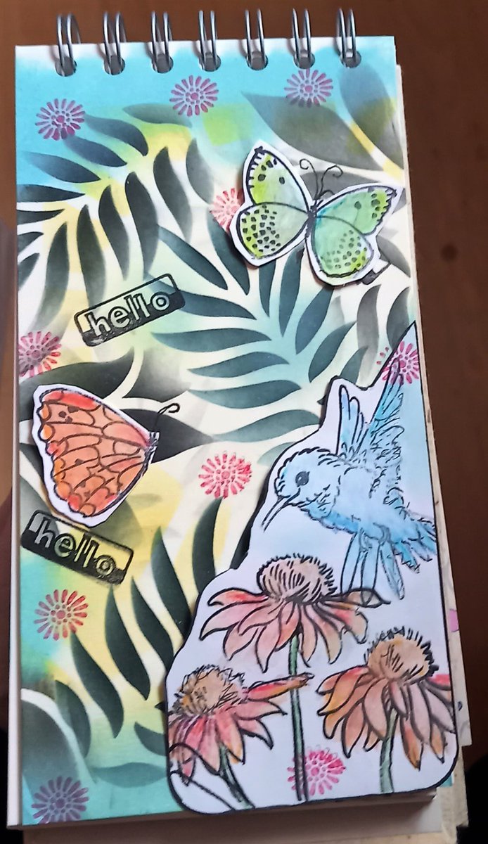 Fizzydesgns's tweet photo. #artjournalpage using #stamps #stencils #blendinginks #artjournal #crafting #crafts #craftaddicts https://t.co/N7LD1euEhJ