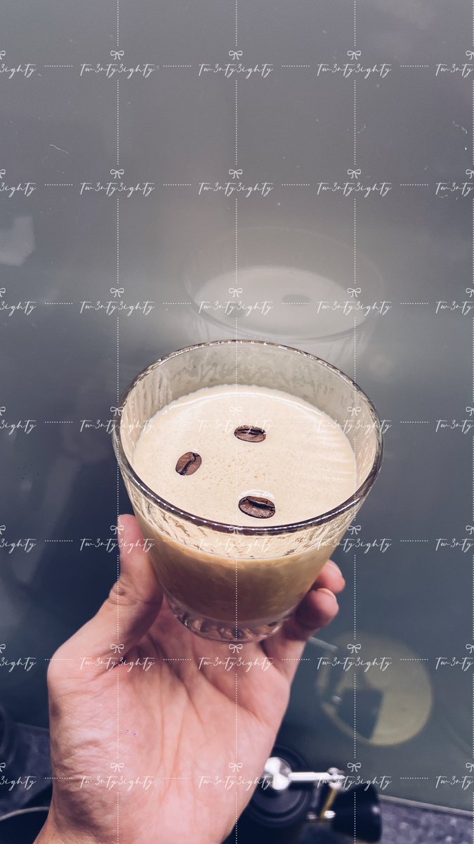 Flat white martini, new to the menu. https://t.co/zTTNI7VDGr