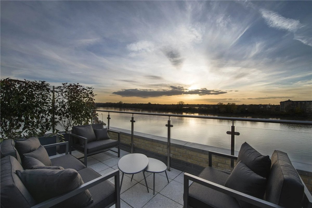 Harrods Estates tweet media