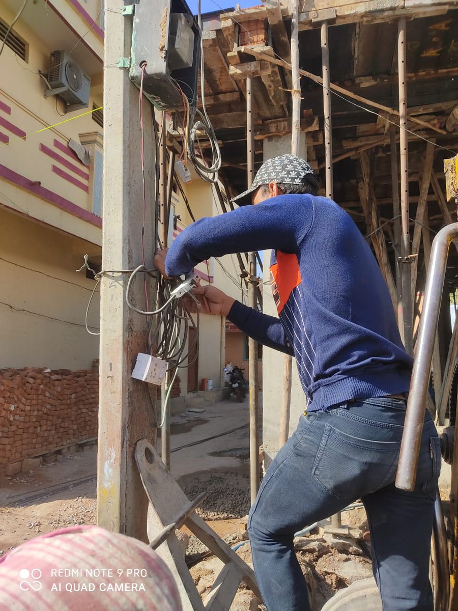 EE_ELECTRICAL_CMZ tweet media