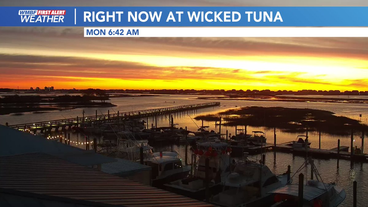 What a beautiful sunrise this morning in the Inlet. #scwx #ncwx #myrwx @wmbfnews