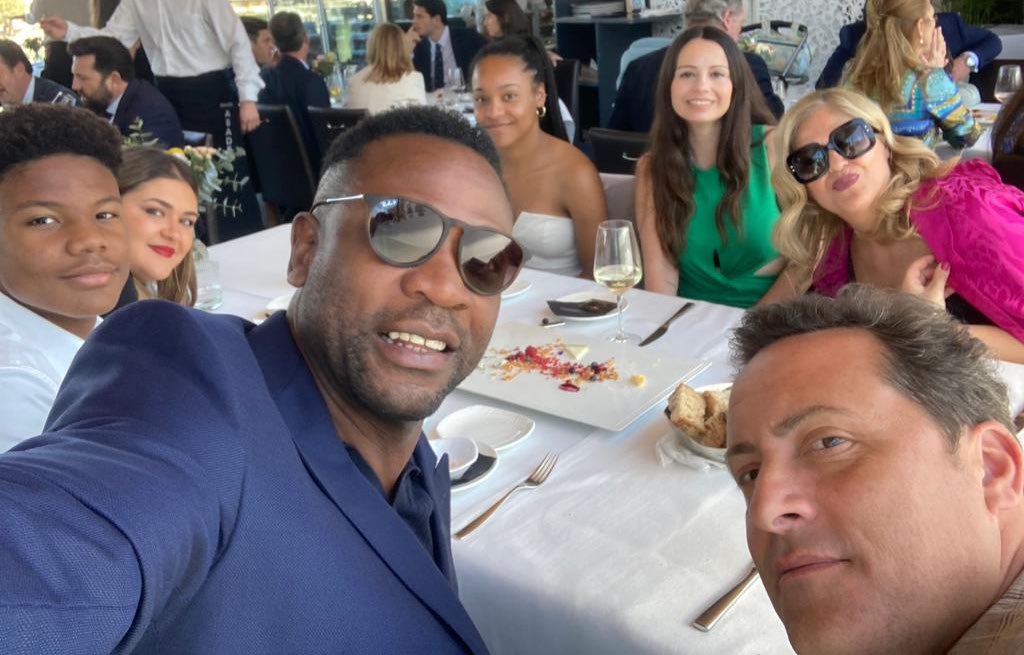Lauren12arsenal's tweet photo. Spending Easter in the best company in Seville! https://t.co/QoG0hqVUYi