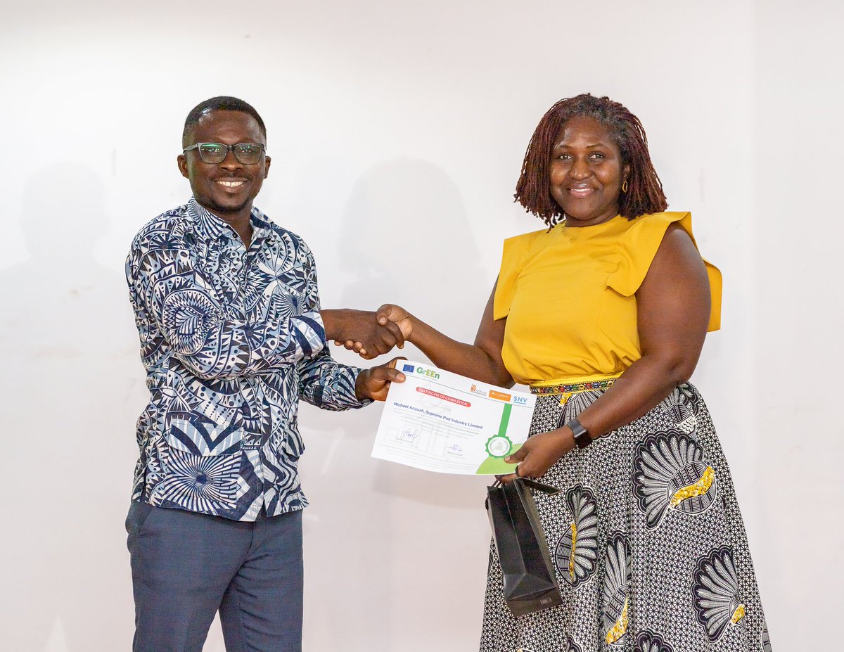 SNVGhana's tweet photo. On 24 March, we hosted our final graduation ceremony for 12 entrepreneurs of our GrEEn Acceleration Programme with @InnohubConnect under the #GrEEnProject funded by @NLinGhana and @EuropeInGhana

#AfricaTrustFund #greendeal https://t.co/XhDBsg5uo1
