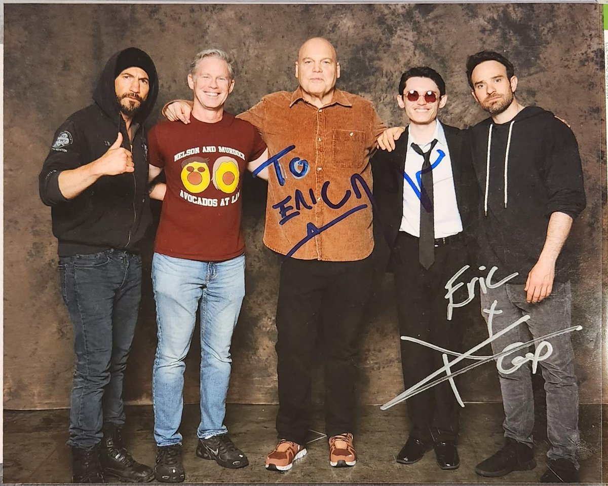 MarvelMovieMan1's tweet photo. Shout out to @vincentdonofrio, @jonnybernthal, and #CharlieCox for a great time @MegaConOrlando . Memorable time w/my son @FearlessFPS. While the lines were long, the cast of DD made it worth it-we’re sooo grateful for u taking time out of your busy schedules to meet w/your fans. https://t.co/SeHudA5caS