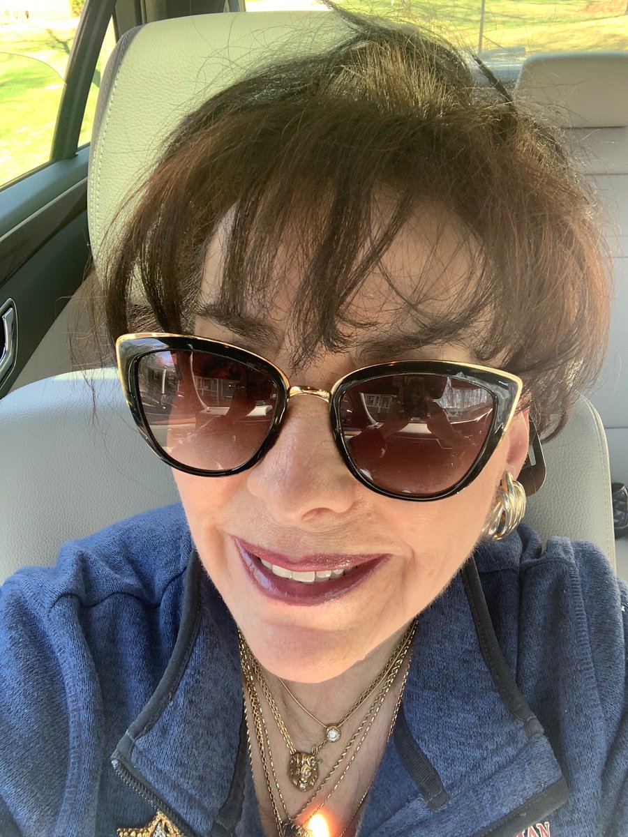 WE shud talk .<a href="/elonmusk/">Elon Musk</a> ! Am feeling discriminated against by Twitter for my #OpineTwitterTweets are not getting thru to #USATwitterVoters who shud know they can #VoteForJesusWomanSAMMTITTLE #SammTittleNotAPolitician but their #HumbleServantSammTittle WHO??? #ServesToServeLiberty