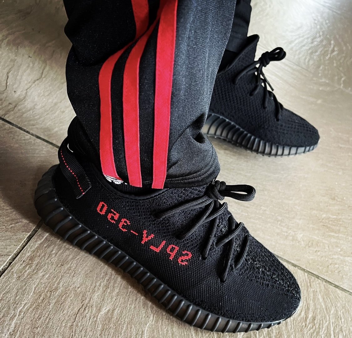 sneakermafia777's tweet photo. ADIDAS × UNITED ARROWS SET UP🏝️
DENIMTEARS🎁
DIOR💎
ADIDAS YEEZY BOOST 350 V2 CORE BLACK / SOLAR RED👟✨
@yeezymafia 👑
#unitedarrows
#denimtears
#dior
#adidasoriginals
#yeezyboost700v2
#coreblack
#solared
#kanyewest
#ye
#still
#yesyeezy
#kickstagram #igkicks #igsneaker #snkrpic
#sneakerhead #sneakergram #kickstagram
•
#hiphop #randb #raggae #followme #sneakers #snkrs
•
#フォローミー #スニーカー #スニーカーズ #足元倶楽部
•
#おしゃれさんと繋がりたい
#スニーカー好きな人と繋がりたい
#ヒップホップ好きな人と繋がりたい