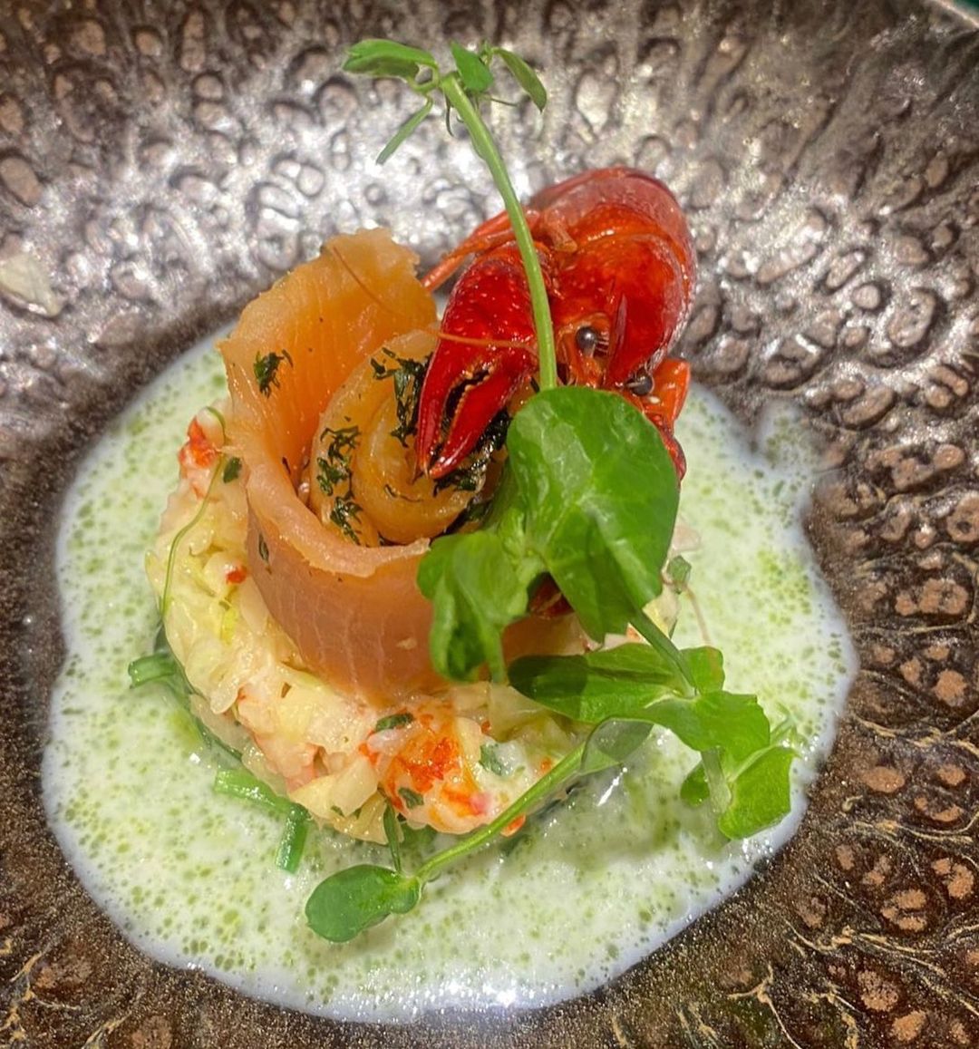 AandeFonteyn's tweet photo. Salmon tartare of gravad lax 🍴
Our starter, dressed with a brunoise of apple, julienne of avocado, crayfish and zest of a candied lemon.

#Restaurant #AandeFonteyn #Dronten
#NewDinnerCard #Food https://t.co/19I4zalyUf