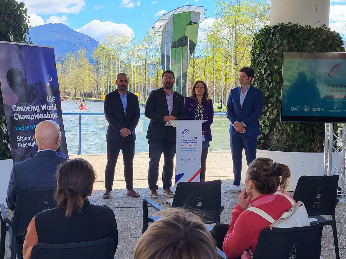 govpirineuiaran's tweet image. Presentació amb la #consellera de la Presidència @LauraVilagra de la candidatura mundial de #Piragüisme d'aigües braves a #Sort #LaSeudUrgell 2027

Una oportunitat per potenciar els recursos i infraestructures esportives del #Pirineu