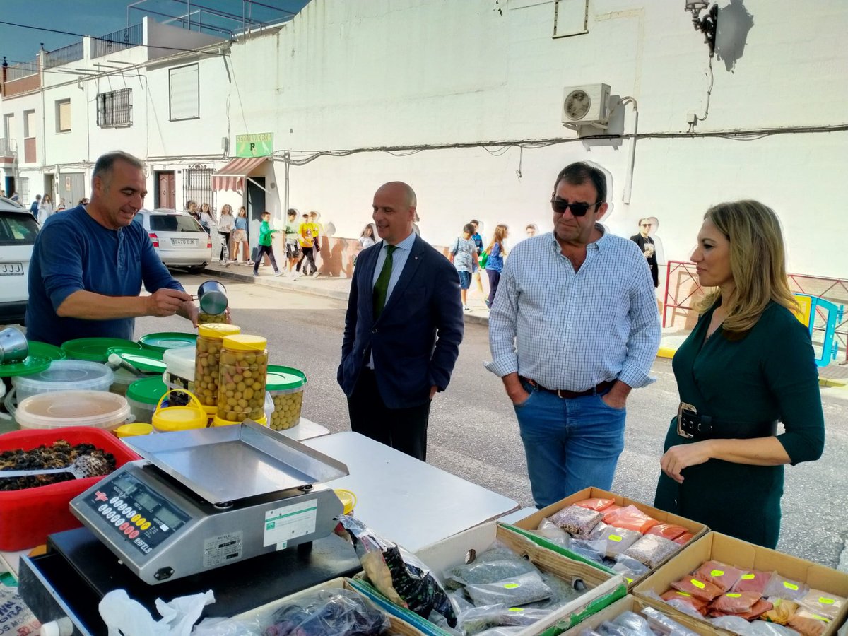 VOX_MORON's tweet photo. Con nuestro candidato Germán Barquín vamos a proteger nuestro comercio local.

👉 Morón merece mucho más y vamos a por todas. ¡Vamos a cuidar lo nuestro!

#CuidaLoTuyo

💻 https://t.co/Fyc21e7AgS
@rromerovilches https://t.co/Fsmq8px2xw