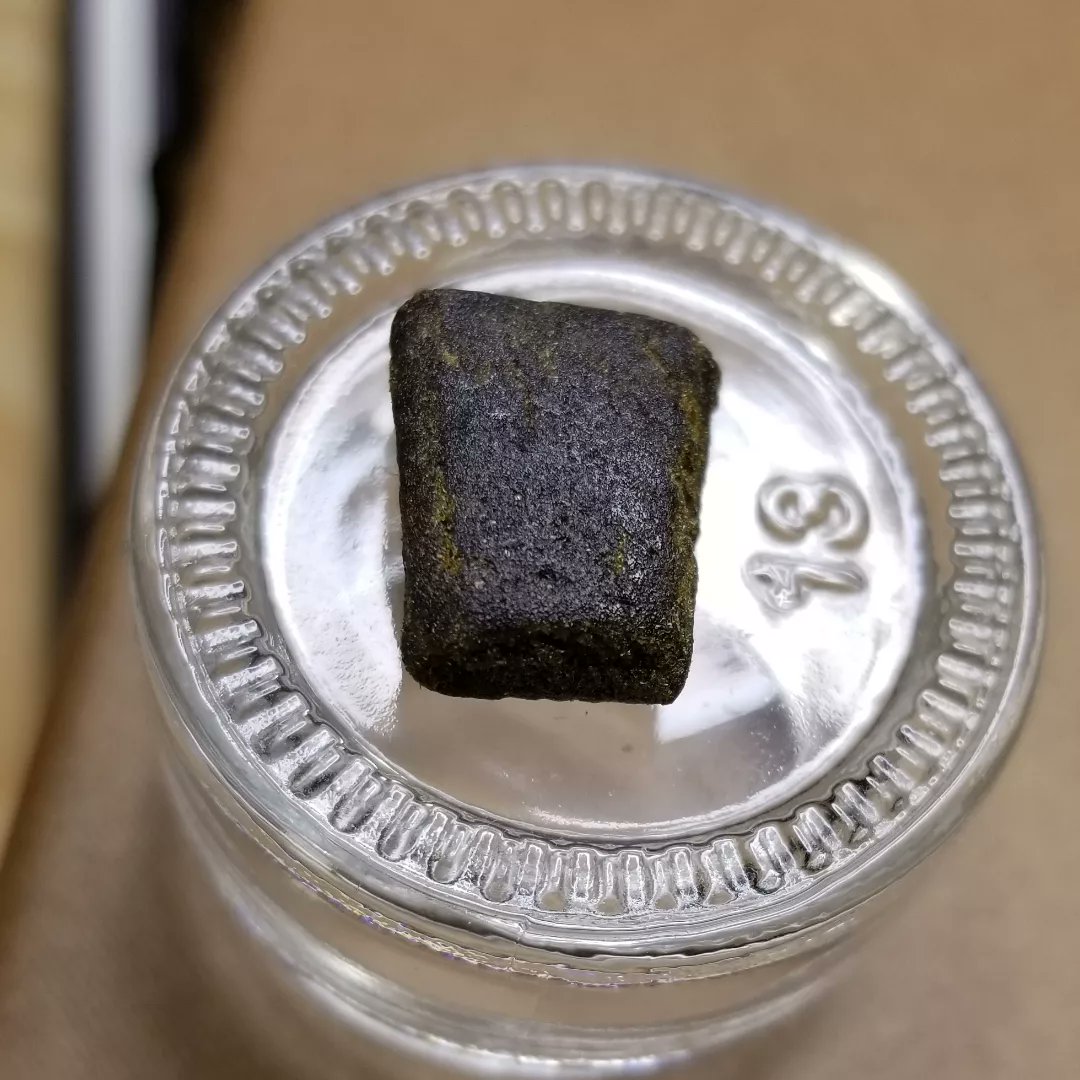Northern_Wayz's tweet photo. Larry OG Hash - Vangyptian

I’ve never seen heads so well preserved. Only really being held together by the natural oil &amp; stickiness that surrounds each head. Consistency of the mini brick is amazing, it's almost like leaving a cookie in milk &amp; letting it saturate.
#Mmemberville https://t.co/TlmHkZXq2h
