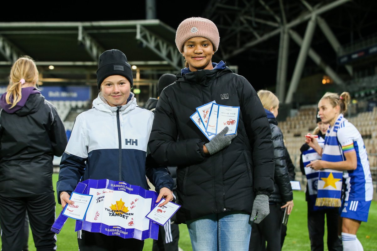 Tulevaisuuden tähdet -ohjelman uusi kausi alkaa! ☀️✨

Alueen junioreiden ja HJK:n Kansallisen Liigan joukkueen yhteistä ohjelmaa luotsaa Klubissa tällä kaudella <a href="/MinnaMeriluoto/">Minna Kauppinen</a> 🤩🙌

Lue lisää ja ilmoita joukkueesi mukaan ➡️ hjk.fi/artikkelit/nai…

#HJK #TulevaisuudenTähdet