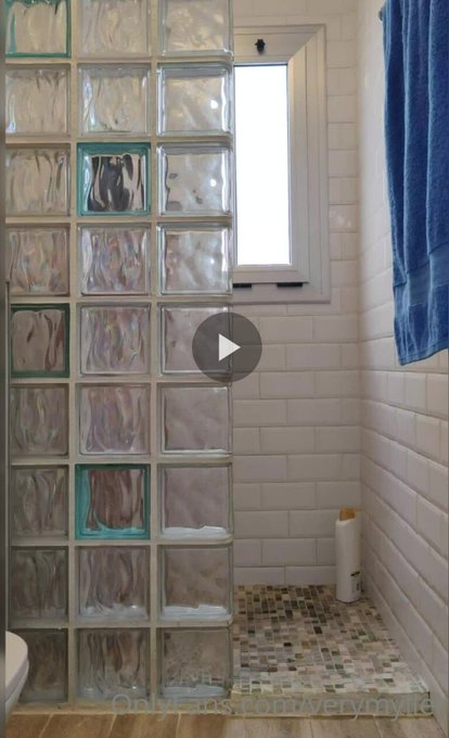 Guarda il video ⬇️⬇️⬇️⬇️⬇️⬇️ https://t.co/2WNzrm7Uwc  Segati su di me mentre mi scopa 💦 https://t.co