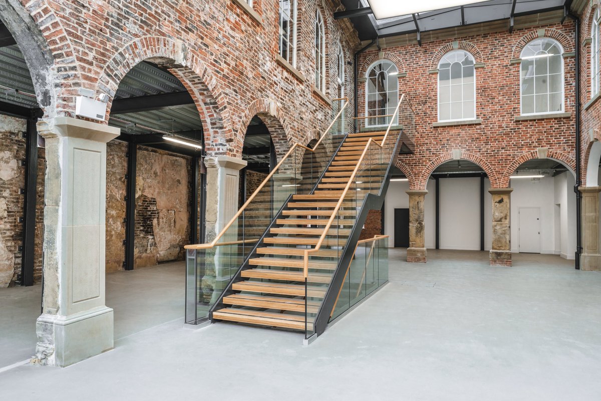 RushbondPLC's tweet photo. A timeless beauty that is #ClothHall #Leeds

Simply stunning from every angle.

Get in touch today to book your viewing now
 
@FoxLloydJones   
@knightfrank https://t.co/lv5uCGADeJ
