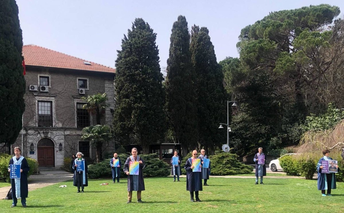 say_cem's tweet photo. Üniversitemizde liyakat için.
Bugün. https://t.co/j1c0QxgS7g
