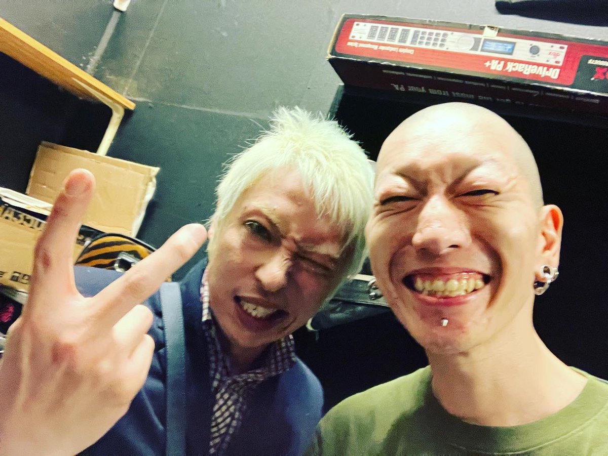 xxx3906xxx's tweet photo. 2023/04/01 新松戸FIREBIRD
"MAKE at MOVE"
本当にありがとうございました。
ジュンちゃんが最高なイベントを組んでくれたおかげで
またFIREBIRDに帰ってこれました。
またやりましょ😎🔥
@firebird_jp
@jun153cm
#theautocratics #skinheadgirl #mad3 #therodeos #shinmatsudo #firebird https://t.co/u66ERarv3o