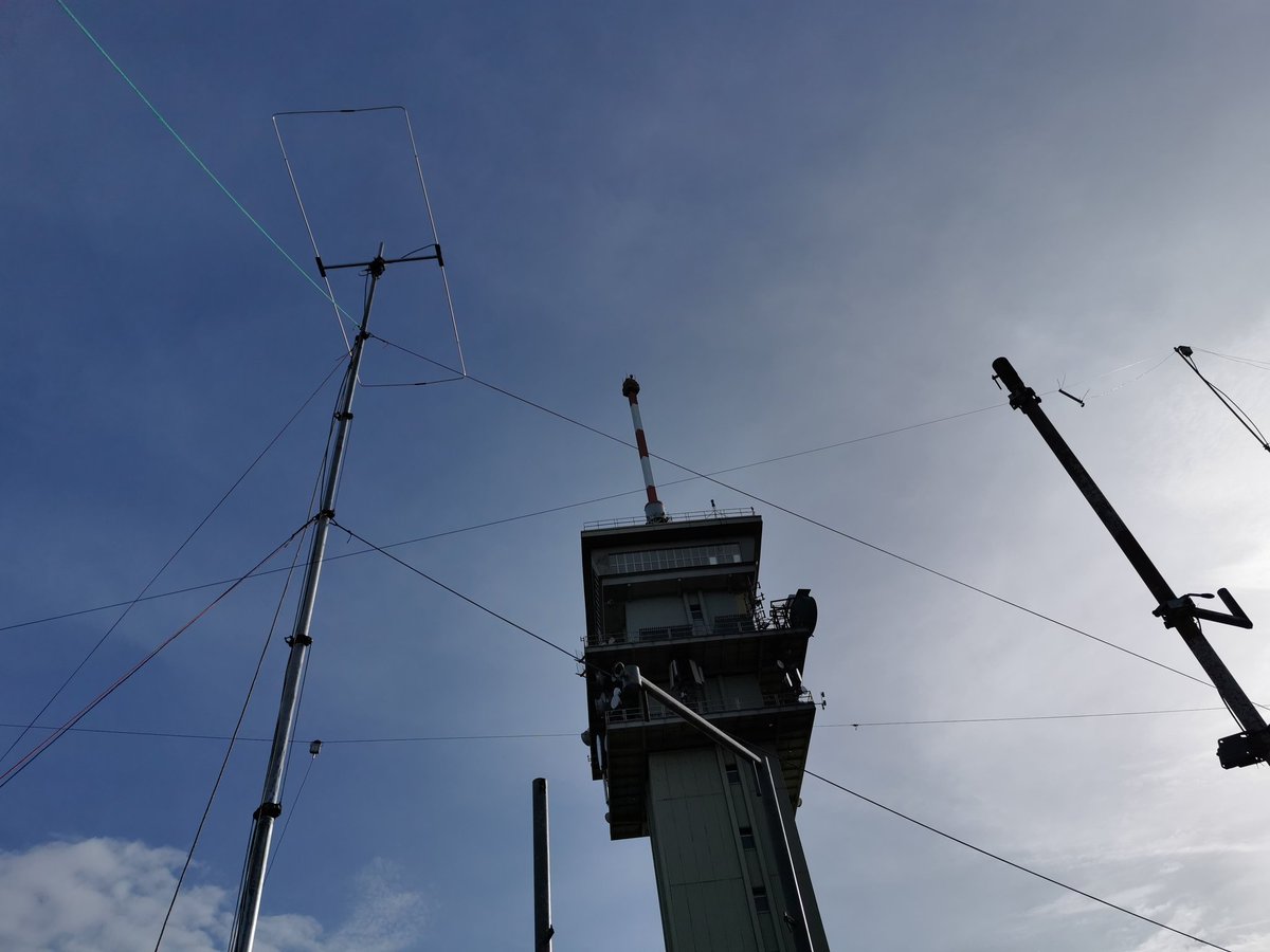_OK1KAD_'s tweet image. First participation #wwcqssb
First experience
Thank you
#hamradio
#hamcontest #moxon #moxonantenna #FT847 #yaesu