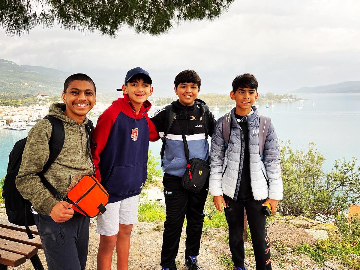 OrleyFarmSchool's tweet photo. Our second stop was the island of Poros. We were treated to some amazing views! #OFSClassics #OFSCuriosity #schoolsinharrow #prepschools #Greece https://t.co/d72rNMpsj6