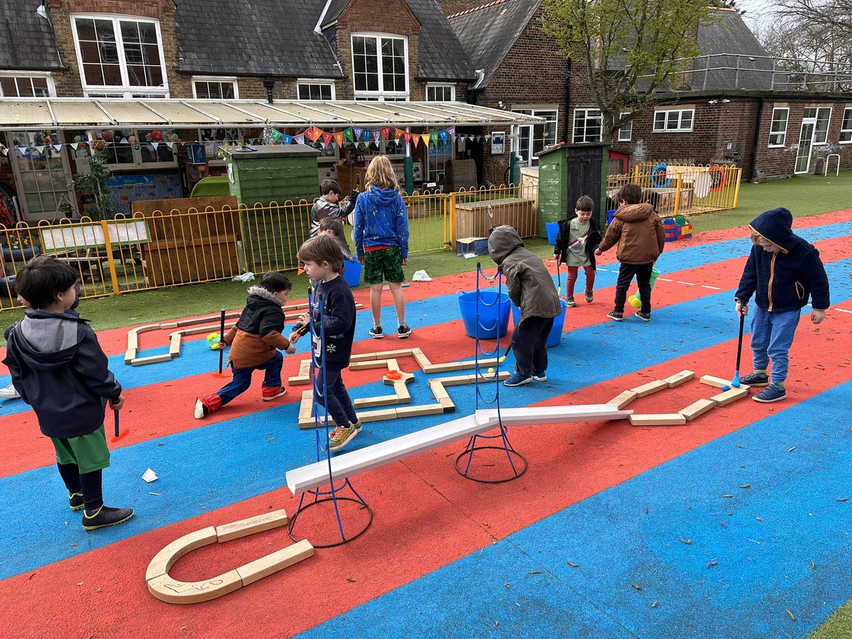 HPA_Philip_Lane's tweet image. The WRAPZ children have made their own mini golf course, varying in levels of difficulty. Very creative children we have here at HPAPL. @HarrisFed #HPAPLWRAPZ