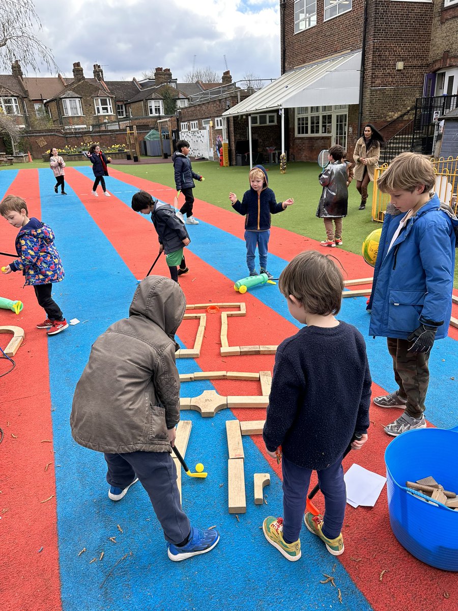 HPA_Philip_Lane's tweet image. The WRAPZ children have made their own mini golf course, varying in levels of difficulty. Very creative children we have here at HPAPL. @HarrisFed #HPAPLWRAPZ