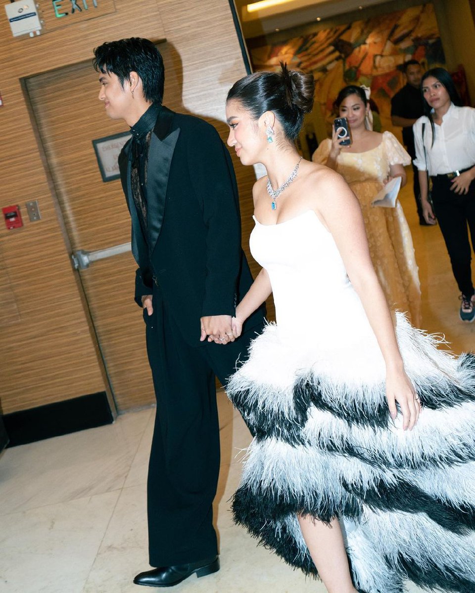 DonBelleOFC's tweet photo. IG Post | @.raxmercado posted photos of Donny Pangilinan and Belle Mariano at the #StarMagicalProm2023! ✨

🔗: https://t.co/l4cpkS8yCn

PROMise24EVER WithDONBELLE

#AMarBELLEousMagicalNight
#WonDONNYrousPromNight
#DonBelle | #DONBELLEmpire https://t.co/aRmcdJd8Ry