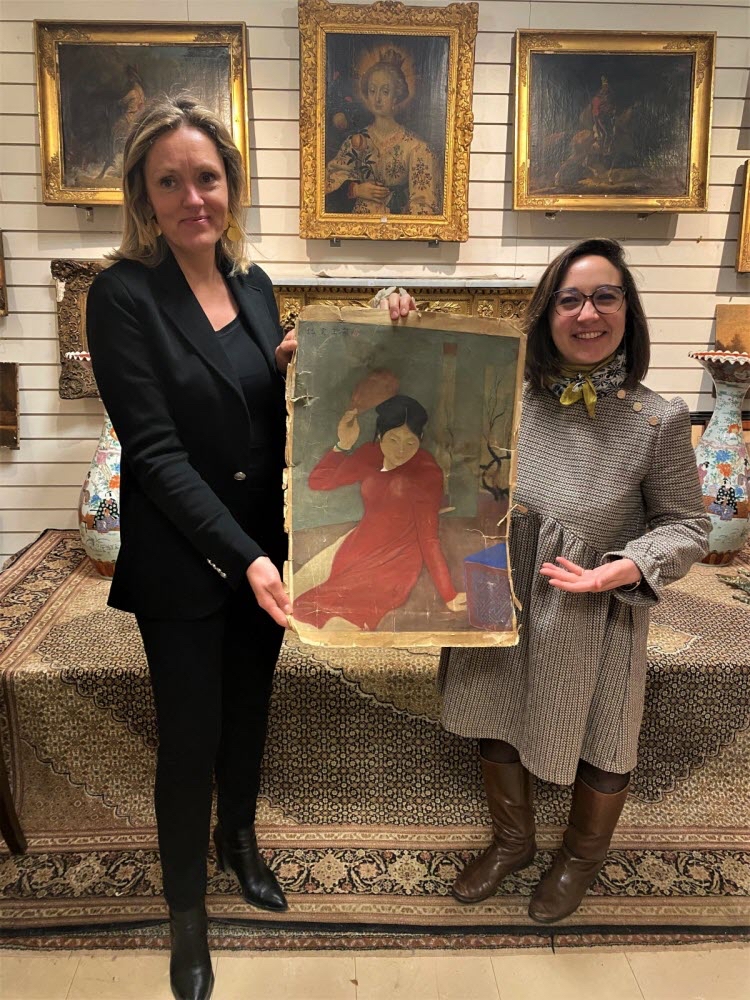 🇫🇷🎨 INSOLITE | Alors qu’elle souhaitait se débarrasser d’une #peinture qu’elle possédait, une habitante d’#Oyonnax a finalement décidé de faire expertiser cette dernière sur conseil de sa fille.

👉 L’œuvre a été vendue 165.000 euros aux enchères.

Une très belle surprise ! 🍀