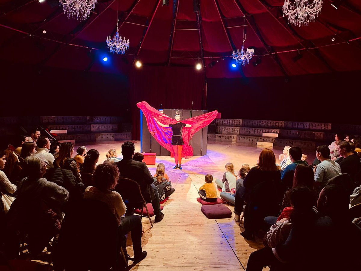 1er avril: Journée de sensibilisation à l’autisme, le CSE #Capgemini organise la représentation du spectacle sensoriel en Makaton Le Bestiaire des #SœursLampions aux #ChapiteauxTurbulences, suivi d’un goûter #TurbuTruck pour le plus grand plaisir des enfants et de leurs familles!