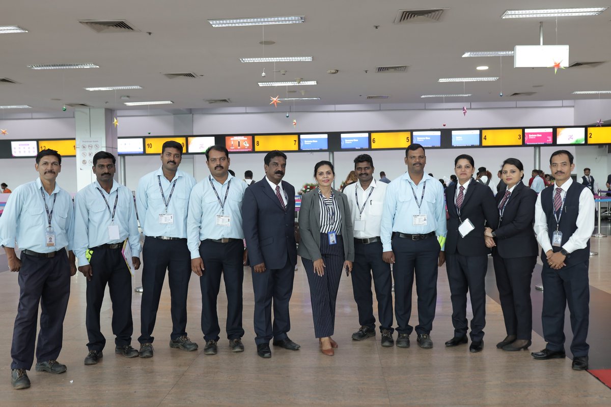 BirdGrp's tweet photo. Ayubowan Sri Lankan Airlines!
Bird-GSEC welcomes Sri Lankan Airlines at Thiruvananthapuram International Airport.
We thank all stakeholders for a smooth ground handling cut over on April 2nd 2023.
#groundhandling #birdgroup #TRV #AdaniAirports #BirdAirportServices #BirdGSEC https://t.co/Zr02cndNRj