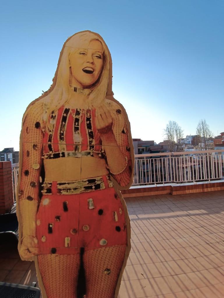 figurasdecarton's tweet photo. Figuras de cartón duro de las cantantes del grupo musical ABBA, Agneta Fältskog y Anni-Frid "Frida" Lyngstad (150 cm)

Precio individual: 17€
Precio en lote: 30€ https://t.co/VlIAsVMerR