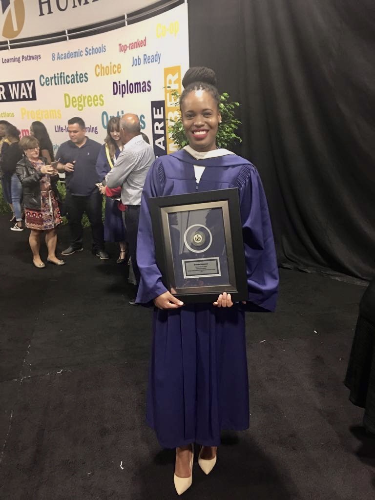 Smilejamtvj's tweet photo. Kabrena Robinson is a Jamaican Reporter in Toronto who specialises in writing about issues relating to social justice, race, ethnicity, and the Caribbean community. She zooms in to share her story for this morning's #DisaporaCheckIn. https://t.co/K9GPEuOSLQ