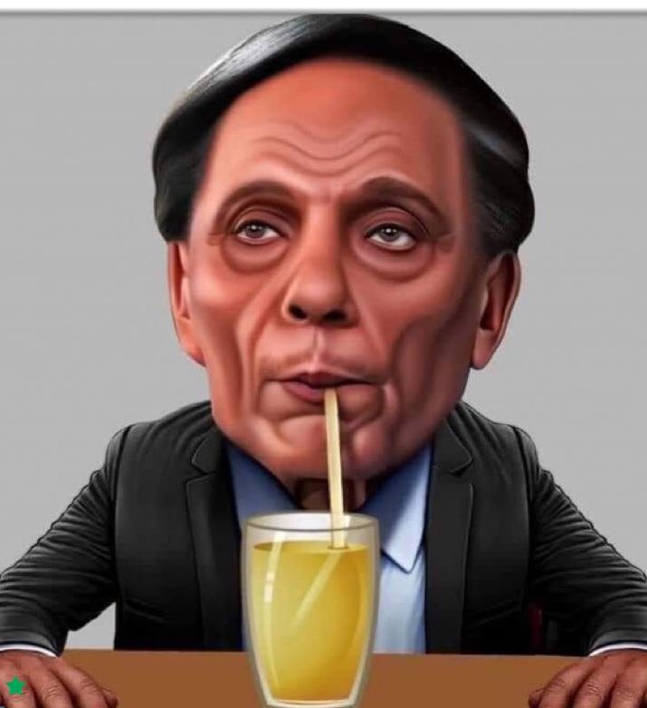 M_76666's tweet image. لاتجعلوا من الحمقى مشاهير

عادل إمام في مسرحية "شاهد ما شفش حاجه"

يقول للقاضي: عارف آخر نفق العباسية؟

والقاضي يرد : ايوا عارفه , 

عادل إمام : في واحد بتاع عصير ! 

القاضي : ايوا مالو؟ 

عادل إمام يرد : وحِش متبئاش تشرب منه

حوار عادي في مسرحية غير عادية..لكن فعلاً كان يوجد محل…