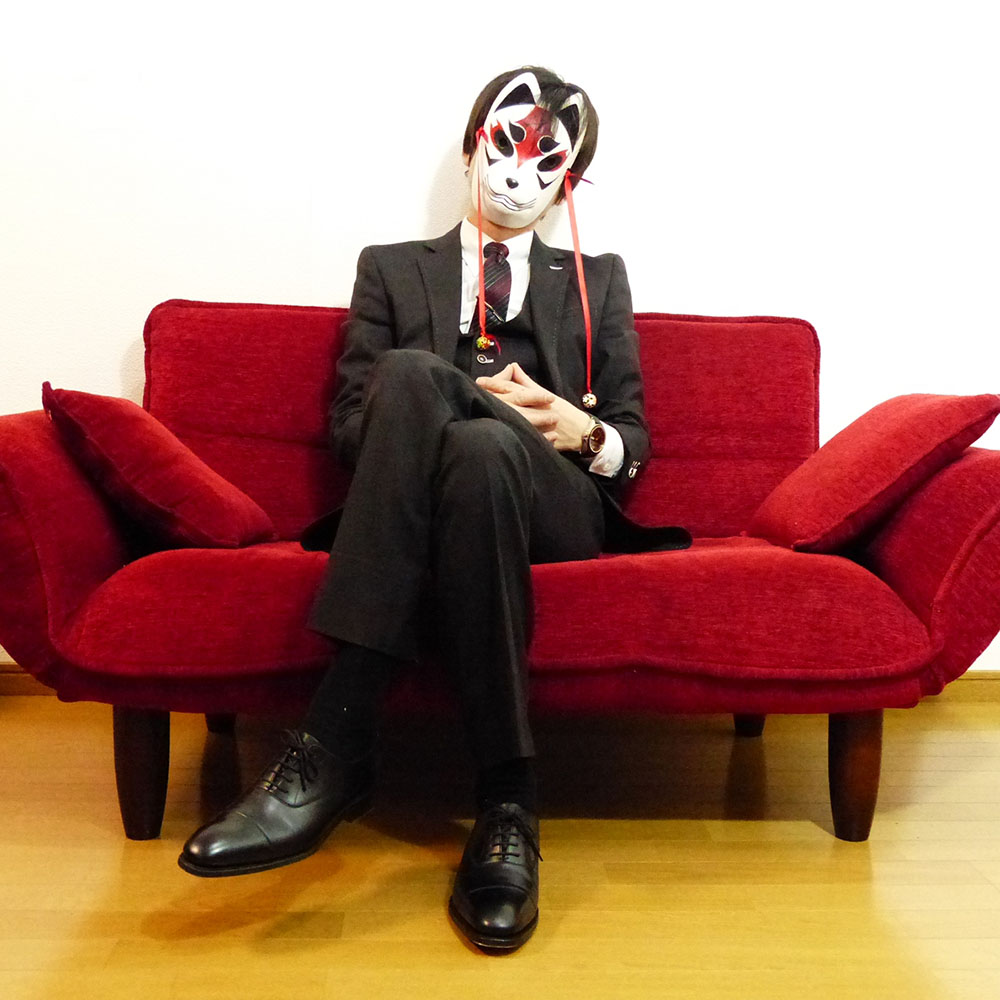 konomuraZ's tweet image. インスタ再掲第７弾。 
スーツと赤いソファ。  

#そうだスーツ着よう 
#drawingreference