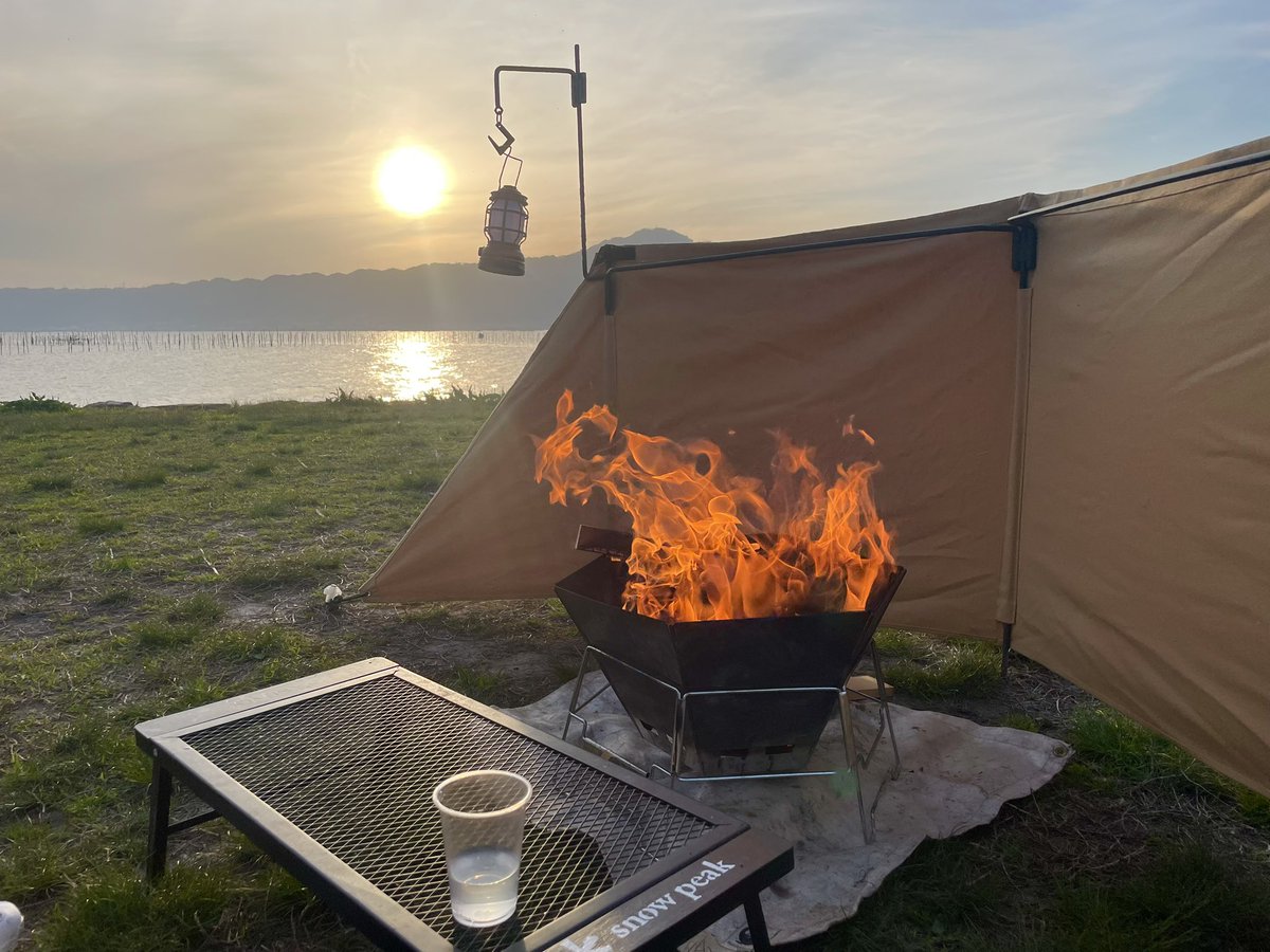yuvlene's tweet photo. 琵琶湖で湖畔キャンプ🏕
自然は落ち着く🤤
けど、帰る日の撤収作業が嫌い😮‍💨
2泊くらいはしたい😮‍💨 https://t.co/ya71NawCuq