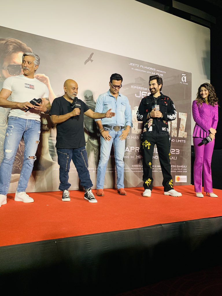 iamAneekDhar's tweet photo. A historic moment of #Chengiz trailer launch in Mumbai with the whole team and entire Juhu @pvrcinemas_official playing #Widda non stop ! Can’t thank God enough for all these ❤️ Love and best wishes to @jeet30 da and everyone of @GRASSROOTENT & @JeetzFilmworks for this effort 🙌 https://t.co/uk6hcK3lOz