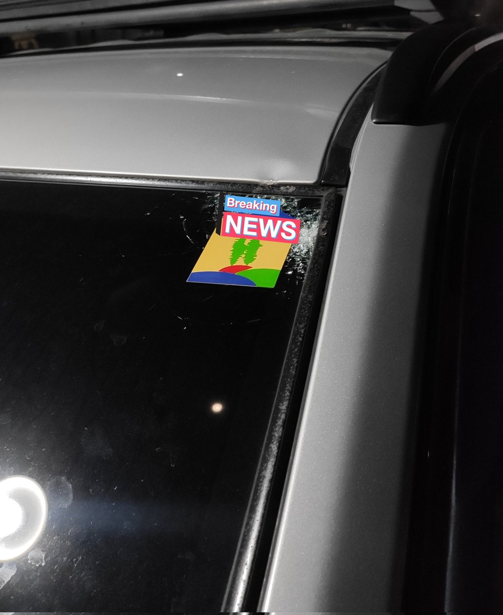 FauziAzis's tweet photo. Hallo @PTJASAMARGA ,
Mohon bantuan pengecekan keamanan Jalan tol/exit tol Cisalak-Depok. 
Sekitar Pukul 20.30: saya keluar tol Cisalak dari arah Margonda di Lempari Batu dari Luar Jalan Tol. Kondisi jalan Sepi dan minim Penerangan sehingga saya putuskan untuk tetap jalan. https://t.co/1aU1AQ28uL