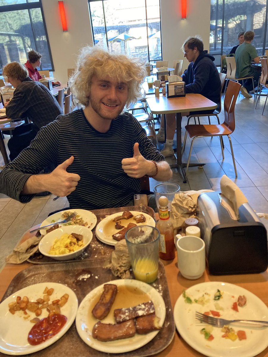 jack_ehrhart's tweet photo. #cleanplatemembers #cleanplate #winnerwinner vhickendinner #soraw # https://t.co/YhVebhQKxm