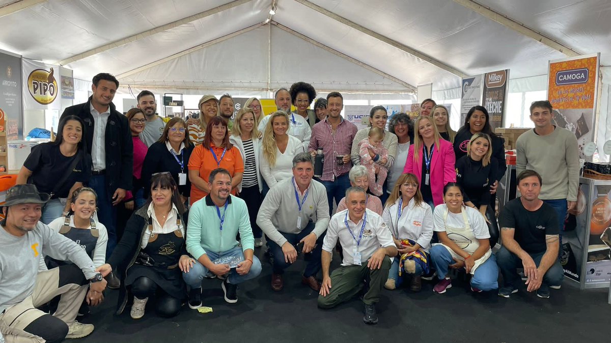 GRACIAS !Ruta Argentina del Alfajor. Sr Intendente de
<a href="/gmontenegro_ok/">Guillermo Montenegro</a> Director de Alimentos <a href="/PabloMoron_/">Pablo Morón</a> @AgriculturaAR Director del PROCAL, <a href="/marcapaisar/">Marca País Argentina</a> <a href="/CorreoArgento/">Correo Argento</a> <a href="/ucipmdp/">UCIP</a> <a href="/Havanna_arg/">Havanna Argentina</a> -Decretado de Interés por la Provincia de Bs As