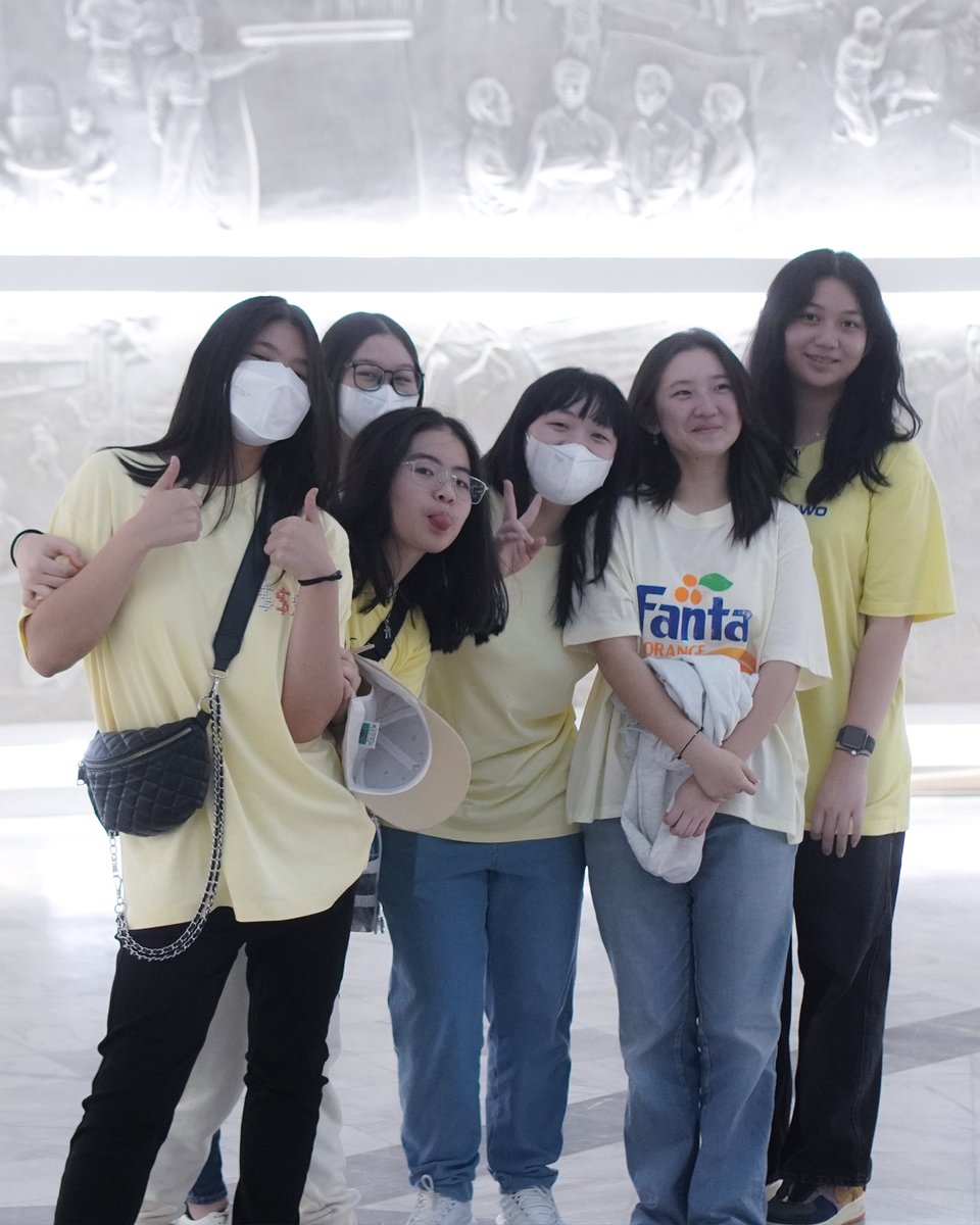 muspenerangan's tweet photo. "Terima kasih sudah berkunjung ke Museum Penerangan. Semoga ilmunya bermanfaat dan Muspeners semakin suka untuk mencari pengetahuan di Museum", selalu jadi kata-kata favorit Epen. 

Kami buka setiap hari, pukul 09.00 - 15.00 GRATIS! 
#3dekademuspen #museum #muspeners #koleksi https://t.co/vzWBgYpuBR
