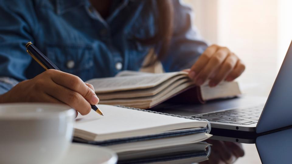 babbgroup's tweet photo. We're collaborating with teams to create capstones that help students meet learning objectives with meaningful assignments. #forbes highlights why these courses are valuable for the real-world.   #CapstoneCourse #academicchatter #academictwitter

https://t.co/hYfN4diN7j. https://t.co/D4iia7oyCn