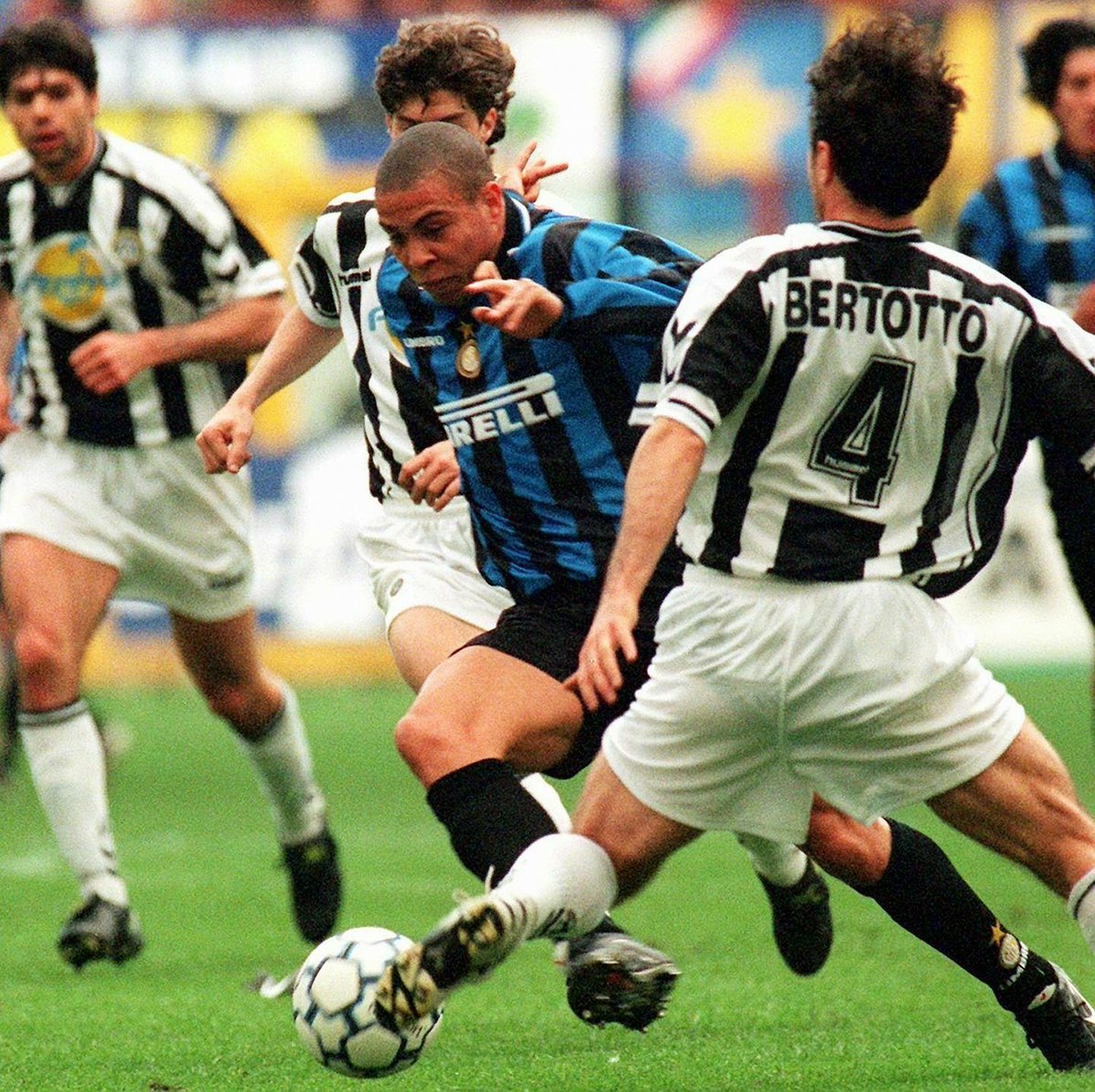 90s Football tweet media