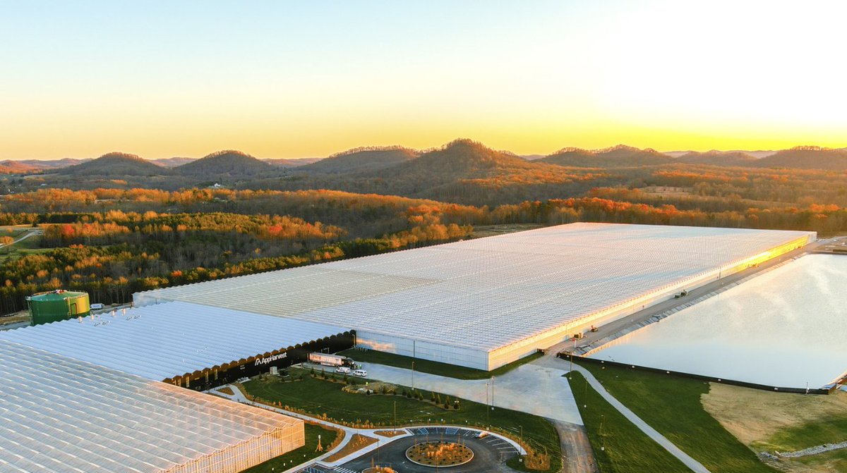 topconag's tweet photo. With the unpredictability of the #climate and other challenges, the growth of indoor farming seems inevitable. Hear from @AppHarvest, a pioneer in controlled-environment ag: https://t.co/J89CMhCYDb
#TopconTalks #ForWorkThatMatters #indoorfarming #agriculture #sustainability https://t.co/owSqHCCTqL