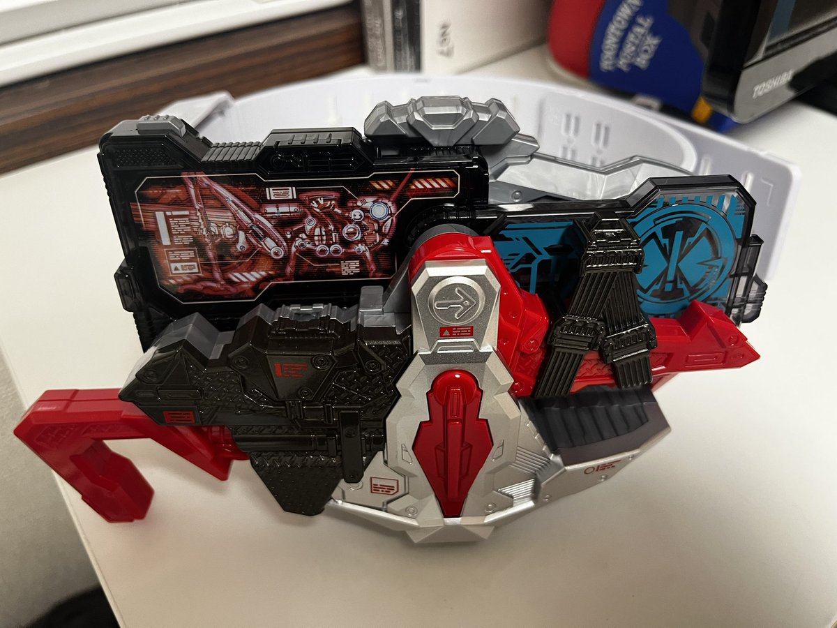 ディティールに痺れるゥ
やっぱりゼロワンシリーズが一番好き
#ゼロワン
#飛電其雄
#飛電或人